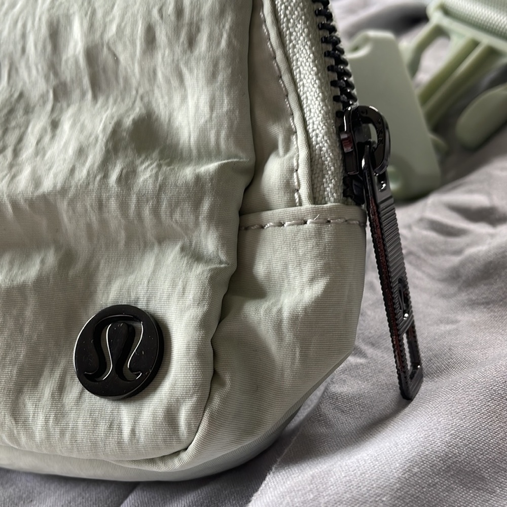Lululemon Fanny pack - Picture 3 of 6